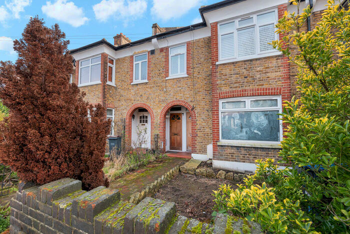 2 Bedroom Flat To Rent In Brampton Road, Addiscombe, CR0