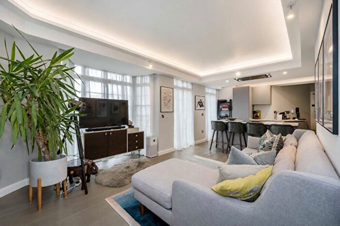 2 Bedroom Flat For Sale In Dorset House, Marylebone, London, NW1