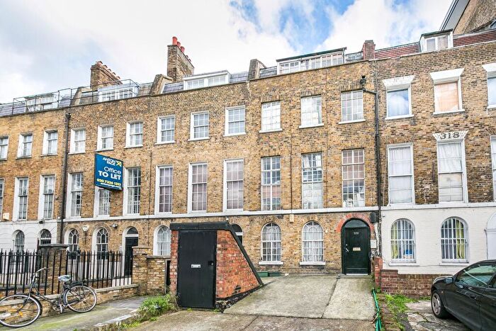 2 Bedroom Flat To Rent In Kingsland Road, London, E8