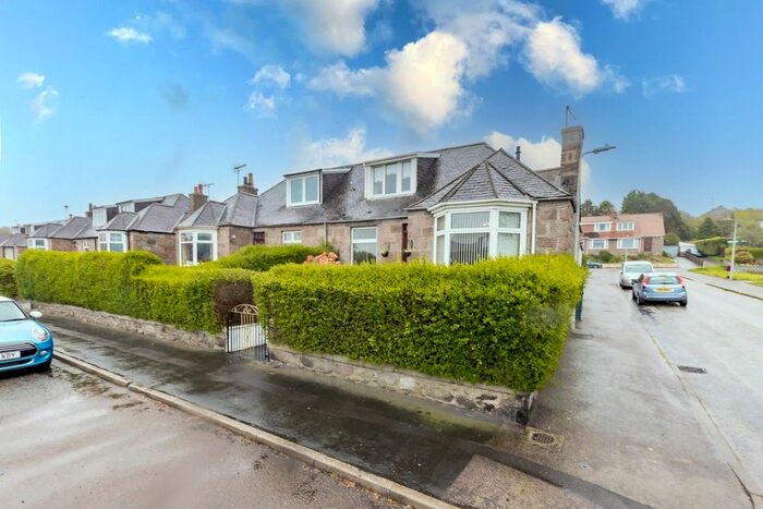 3 Bedroom Semi-Detached House To Rent In Leggart Terrace, Aberdeen, AB12