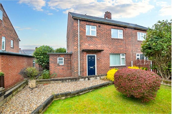 3 Bedroom Semi-Detached House For Sale In Fairfax Avenue, Featherstone, Pontefract, WF7