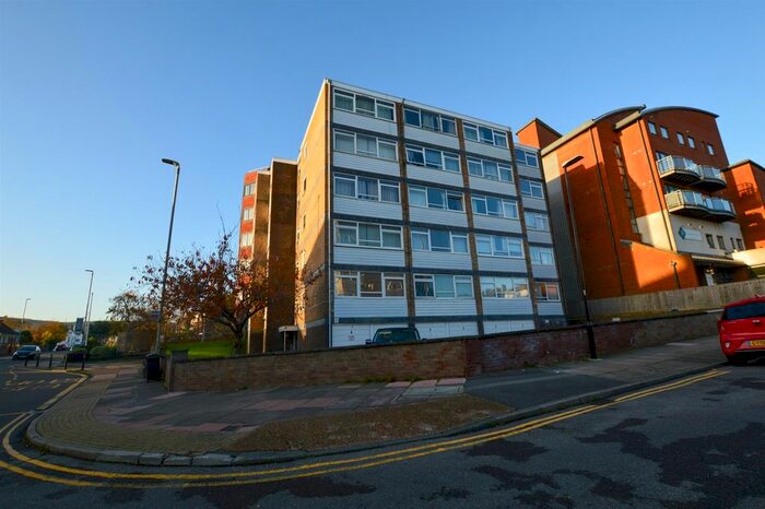 Studio To Rent In Upperton Road, Eastbourne, BN21