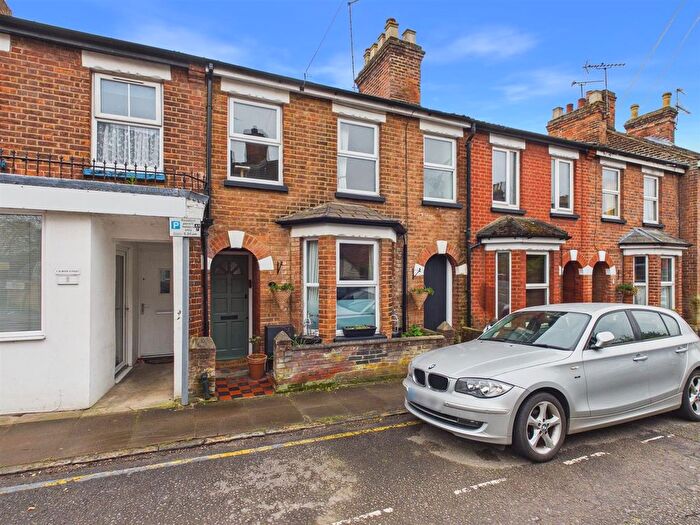 3 Bedroom Terraced House For Sale In Albion Street, Aylesbury, Buckinghamshire, HP20
