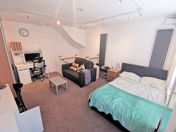 Studio To Rent In A Heeley Road, Selly Oak, Birmingham, B29