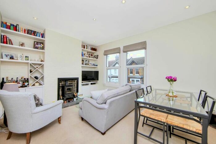 2 Bedroom Flat To Rent In Kimber Road, London, SW18
