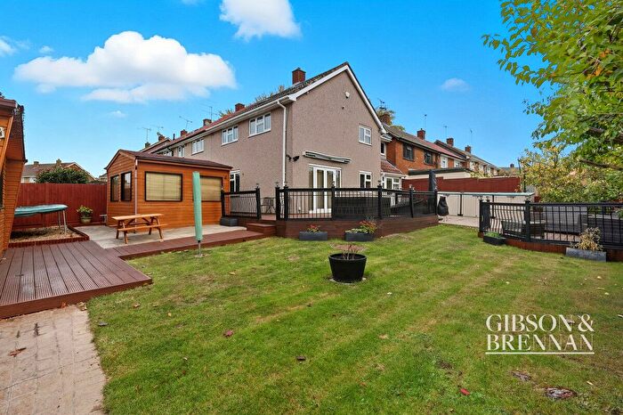 4 Bedroom Terraced House For Sale In The Upway, Basildon, SS14