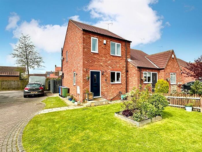 2 Bedroom Property For Sale In The Courtyard, Skipsea, Driffield, YO25