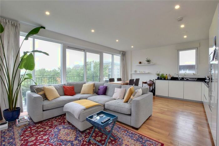 2 Bedroom Apartment To Rent In Campbell Court, Meadowside, London, SE9