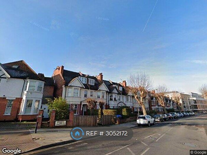 4 Bedroom Semi-Detached House To Rent In Brondesbury, London, NW2
