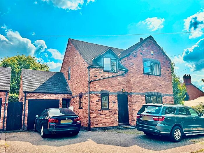 3 Bedroom Detached House To Rent In Pinfold Hill, Shenstone, WS14