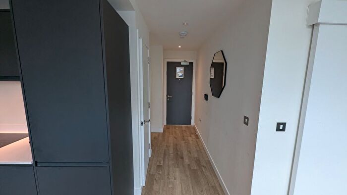 1 Bedroom Flat To Rent In Paragon House, Seymour Grove, M16