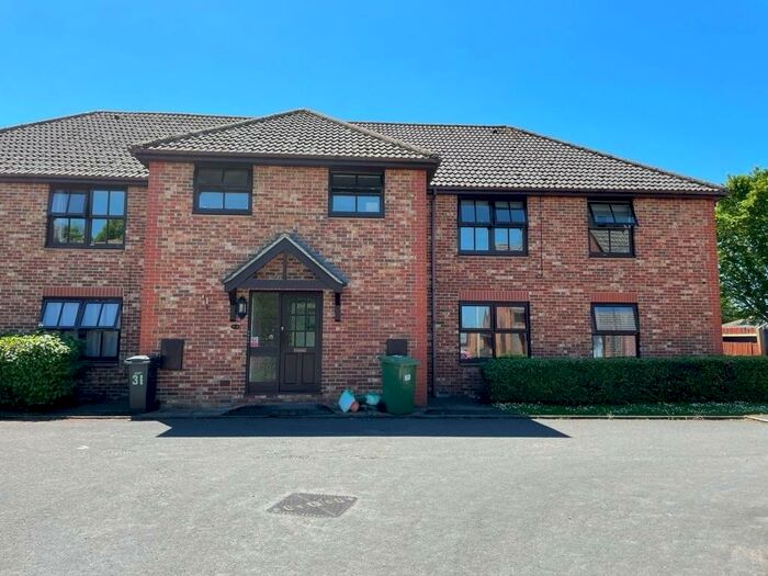 2 Bedroom Apartment To Rent In Midwinter Avenue, Milton, OX14
