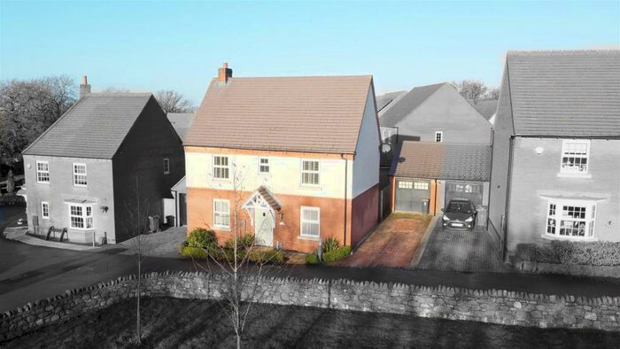 3 Bedroom House To Rent In Bluebell Way, Coalville, LE67