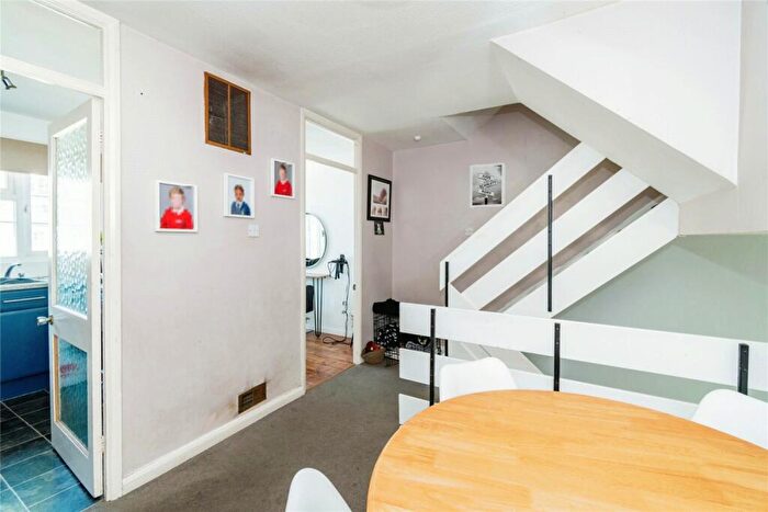 3 Bedroom Terraced House For Sale In Mark Close, Southampton, Hampshire, SO15