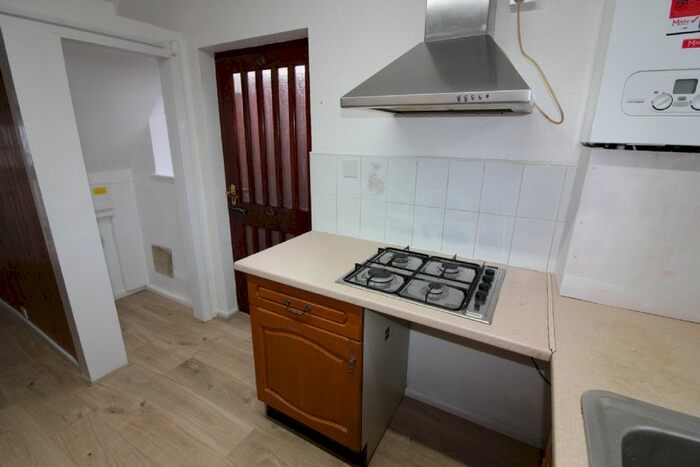 2 Bedroom Terraced House To Rent In Bealeys Avenue, Wednesfield, Wolverhampton, WV11