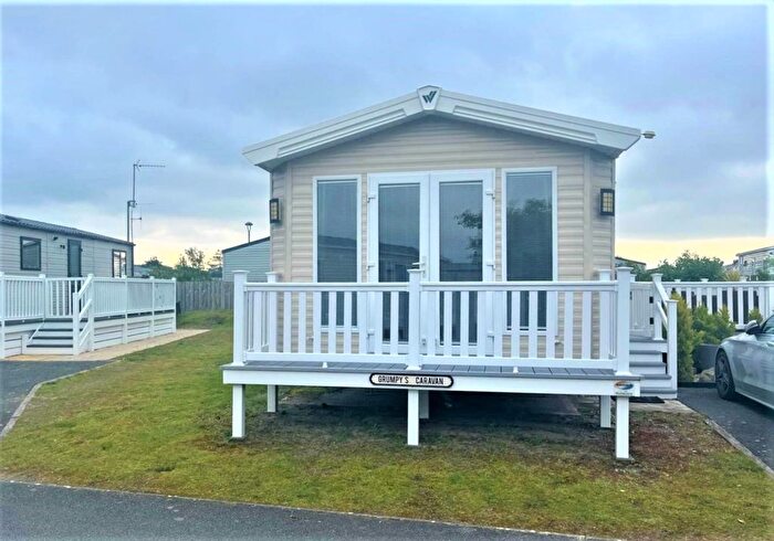 2 Bedroom Lodge For Sale In Main Drive, Greenacres, Morfa Bychan, Porthmadog, LL49