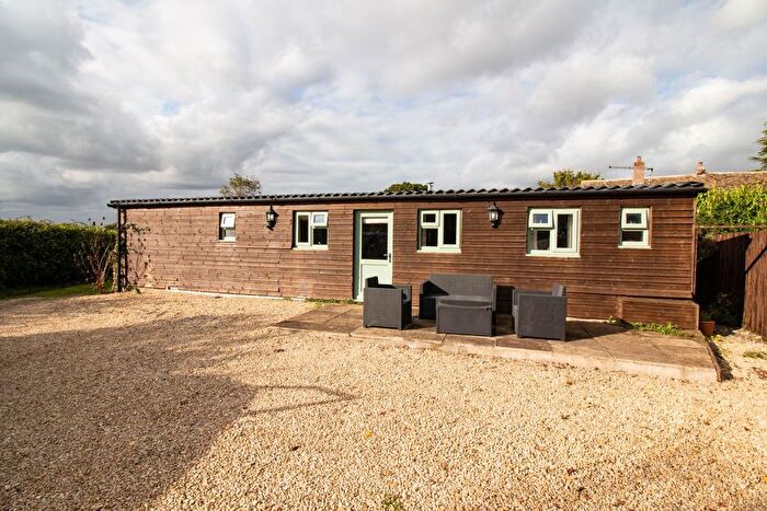 2 Bedroom Bungalow To Rent In Rode Farm, Rode, BA11