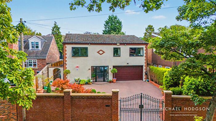 4 Bedroom Detached House For Sale In Glen Path, Ashbrooke, Sunderland, SR2