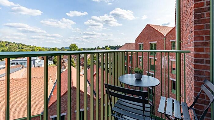 Studio To Rent In Bury Street, Guildford, GU2