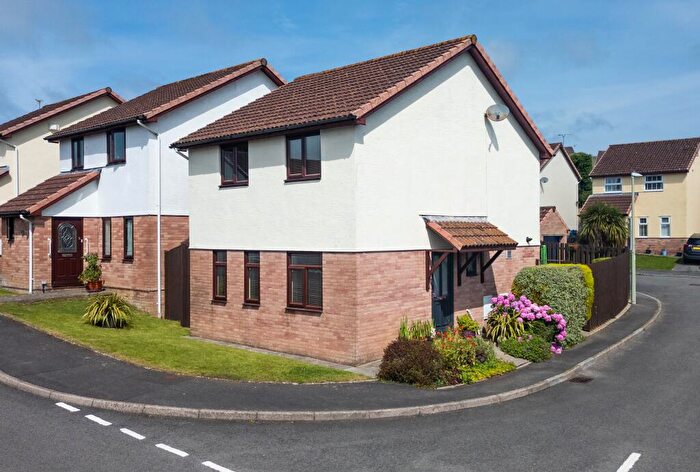 3 Bedroom Detached House For Sale In Angelton Green, Bridgend, CF31