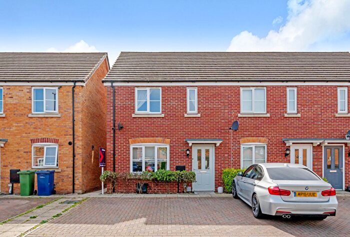 3 Bedroom End Of Terrace House For Sale In Dawkes Road, Longford, Gloucester, Gloucestershire, GL2
