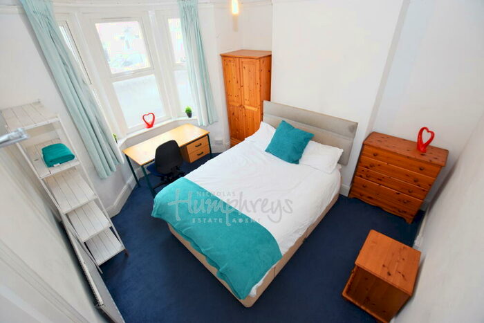 4 Bedroom Terraced House To Rent In Lutterworth Road, Abington, Northampton, NN1