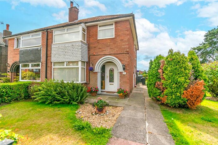 3 Bedroom Semi-Detached House For Sale In Rolt Crescent, Middlewich, CW10