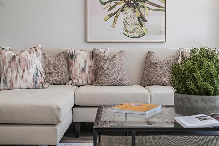 2 Bedroom Apartment For Sale In Plot Silvermere House, Herons Lake, Theale, Reading, RG7