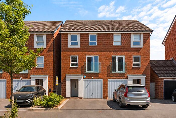 3 Bedroom Semi Detached House For Sale In Brentnall Way, Fishponds, BS16