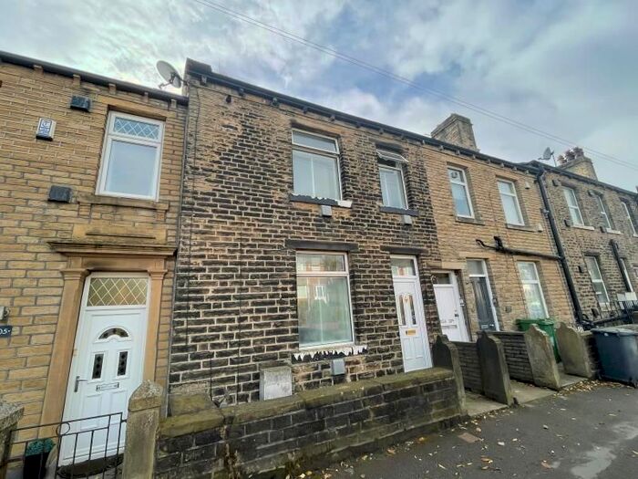 2 Bedroom Terraced House To Rent In New Hey Road, Huddersfield, HD3