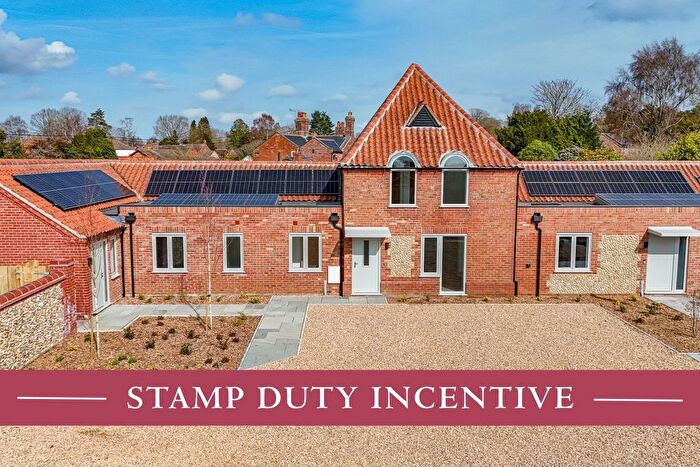 4 Bedroom Terraced House For Sale In Lower Farm Mews, Tittleshall, PE32