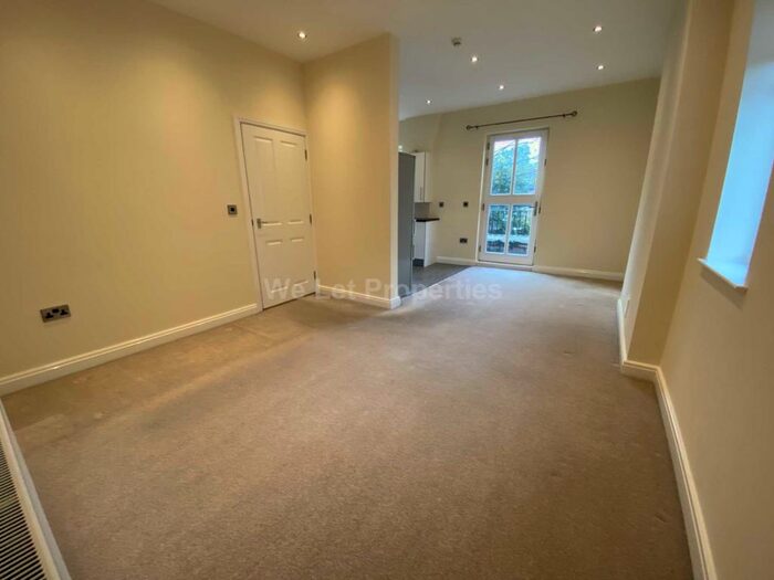 2 Bedroom Apartment To Rent In Manchester Road, Chorlton, M21