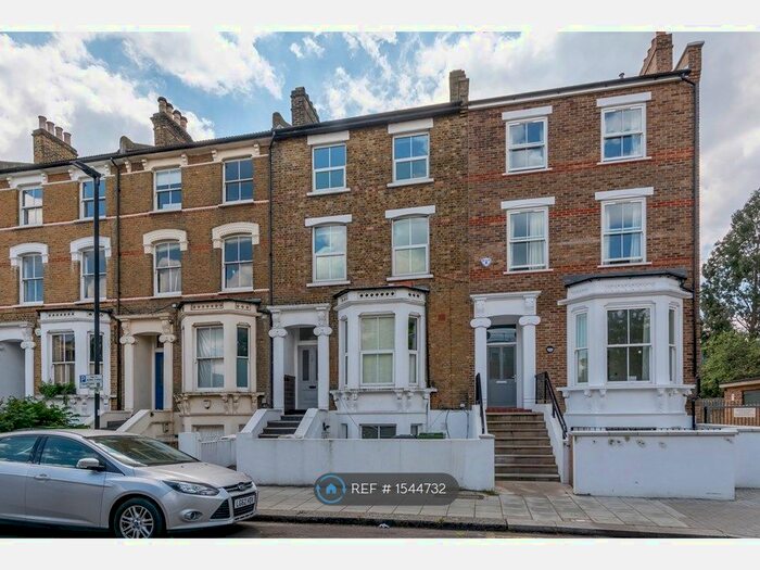 2 Bedroom Maisonette To Rent In Jeffreys Road, London, SW4