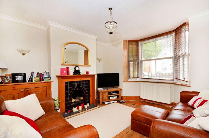 2 Bedroom Semi-Detached House To Rent In High Path Road, Merrow, Guildford, GU1