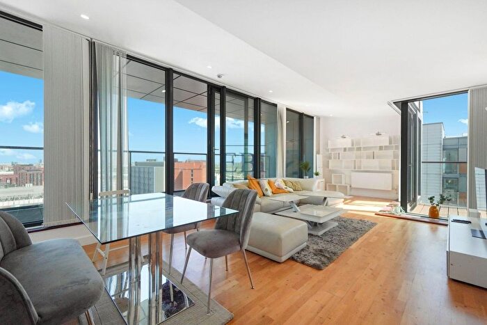 2 Bedroom Flat To Rent In Proton Tower, Blackwall Way, London, E14