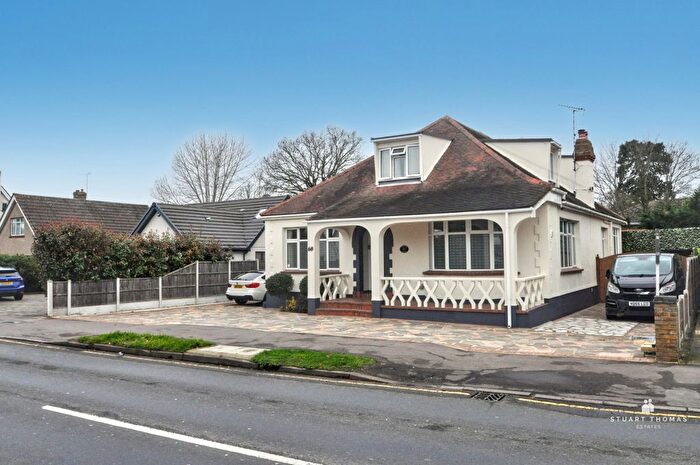 4 Bedroom Chalet For Sale In Benfleet Road, Benfleet, SS7