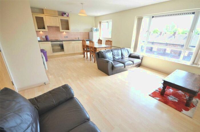 3 Bedroom Apartment To Rent In Sugar Mill Square, Block, Foster Street, Salford, M5
