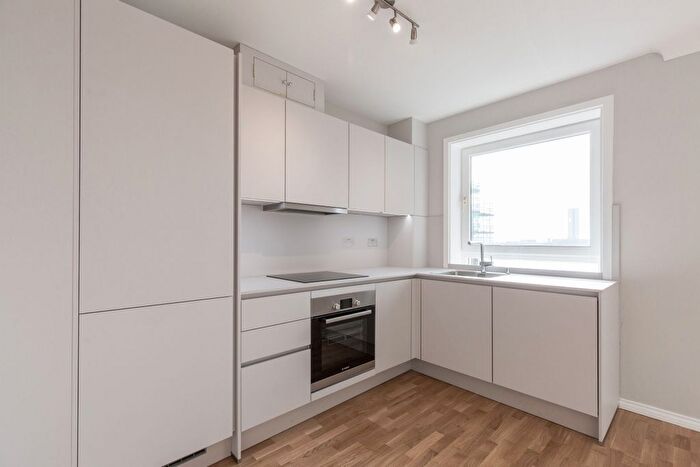 1 Bedroom Flat To Rent In Homer Drive, London, E14