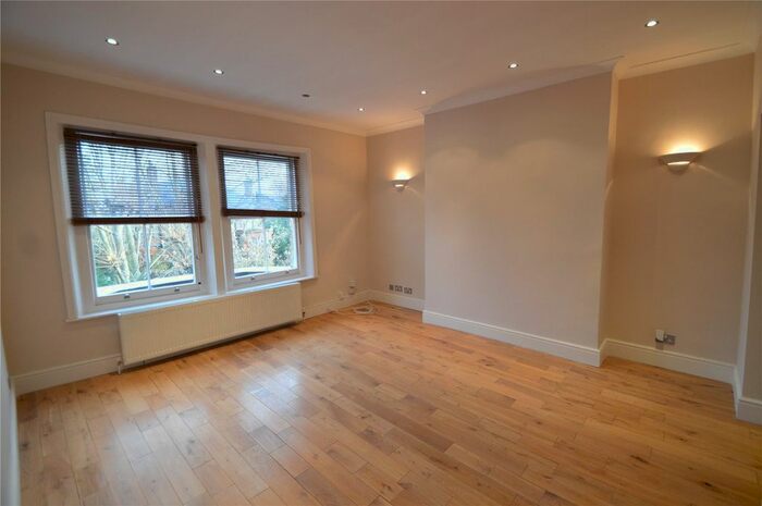 2 Bedroom Flat To Rent In Highland Road, London, SE19