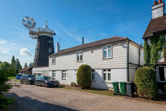 3 Bedroom Detached House To Rent In Batts Hill, Reigate, RH2