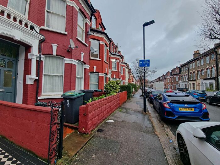 Studio To Rent In Hampden Road, Hornsey, N8