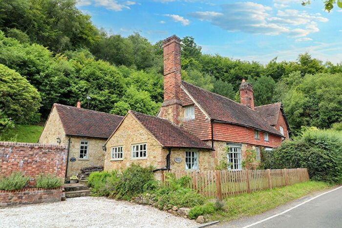 3 Bedroom Cottage For Sale In Abinger Road, Coldharbour, RH5