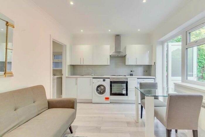 Studio To Rent In Aberdare Gardens, London, NW6