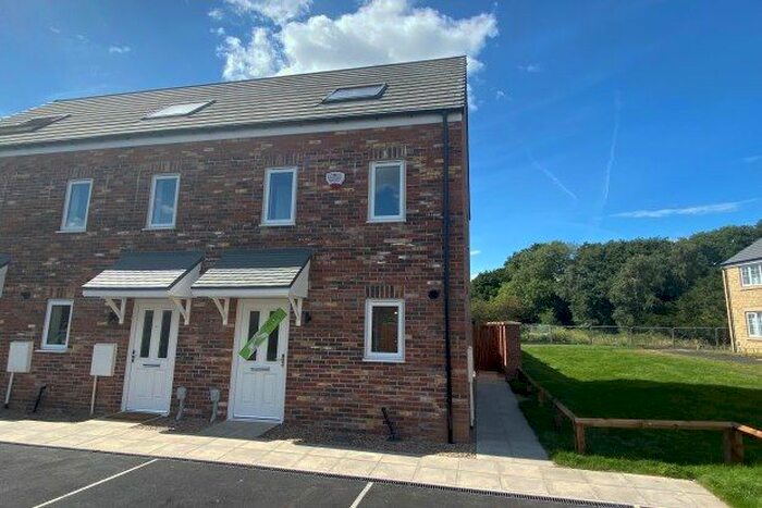 3 Bedroom Property To Rent In Lincoln Close, Doncaster, DN4