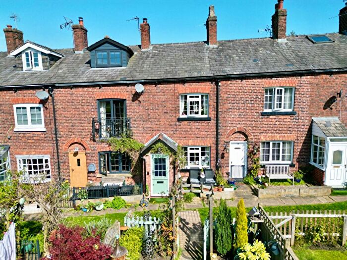 2 Bedroom Terraced House For Sale In Daisy Bank, Gee Cross, Greater Manchester, SK14