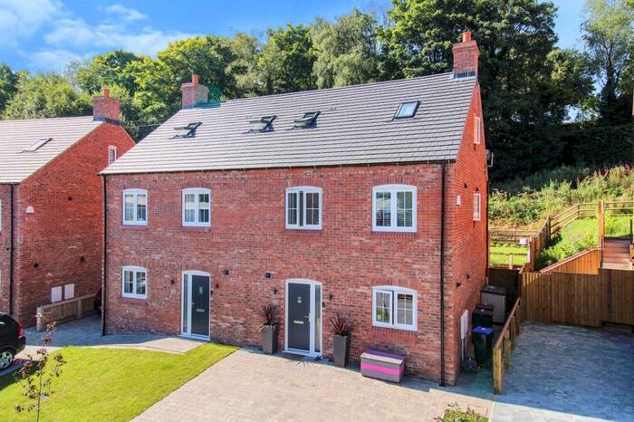 4 Bedroom Semi-Detached House For Sale In Jason Court, Leek, ST13