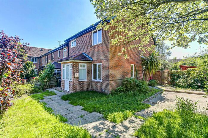 1 Bedroom End Of Terrace House To Rent In Barnfield Way, Hurst Green, Oxted, RH8