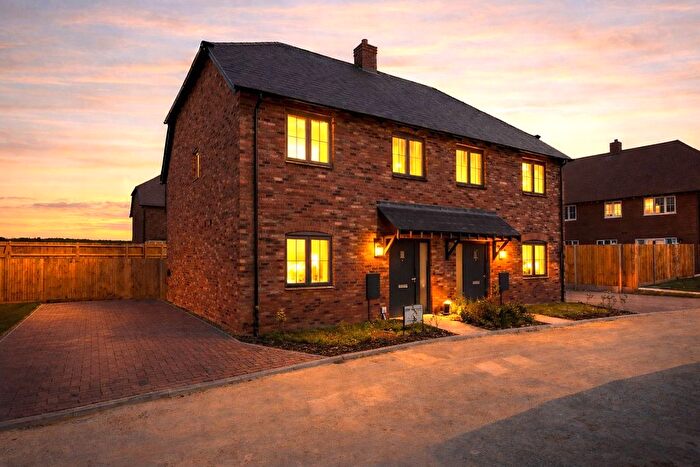 3 Bedroom Semi Detached House For Sale In Parish Avenue, Frittenden, Cranbrook, Kent, TN17