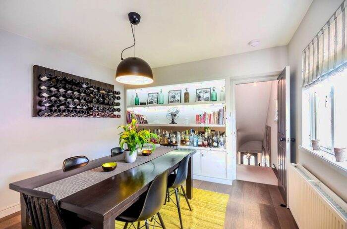 3 Bedroom Flat To Rent In Dunstans Road, East Dulwich, London, SE22