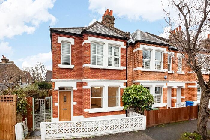 2 Bedroom Property To Rent In Aysgarth Road, Dulwich Village, SE21